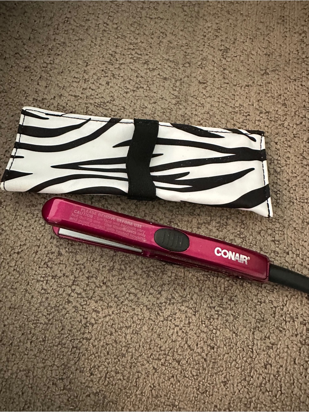 Conair Mini flat iron and case